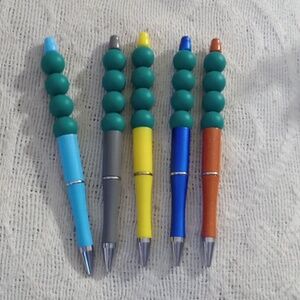COPY - Beaded pen with green silicone beads